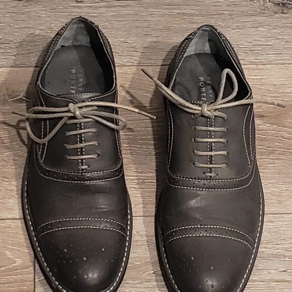 Perry Ellis Other - Gray Perry Ellis Portfolia shoes